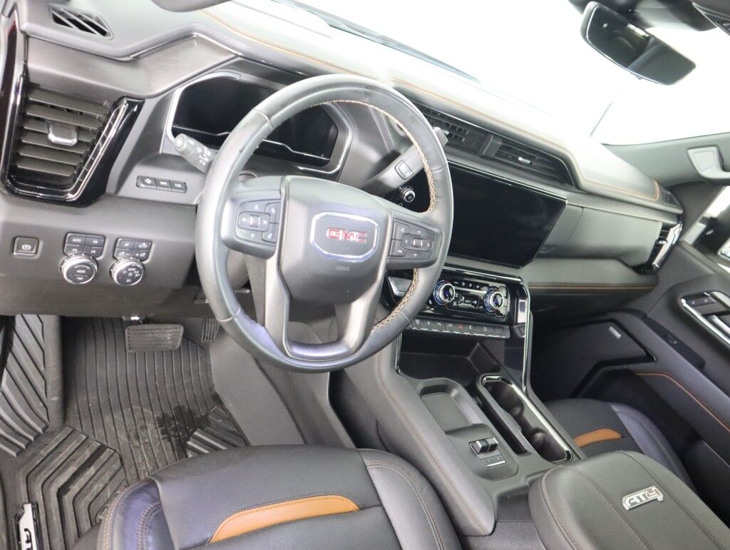 2024 GMC Sierra 3500HD AT4 4WD Crew Cab Duramax Diesel Maumee OH