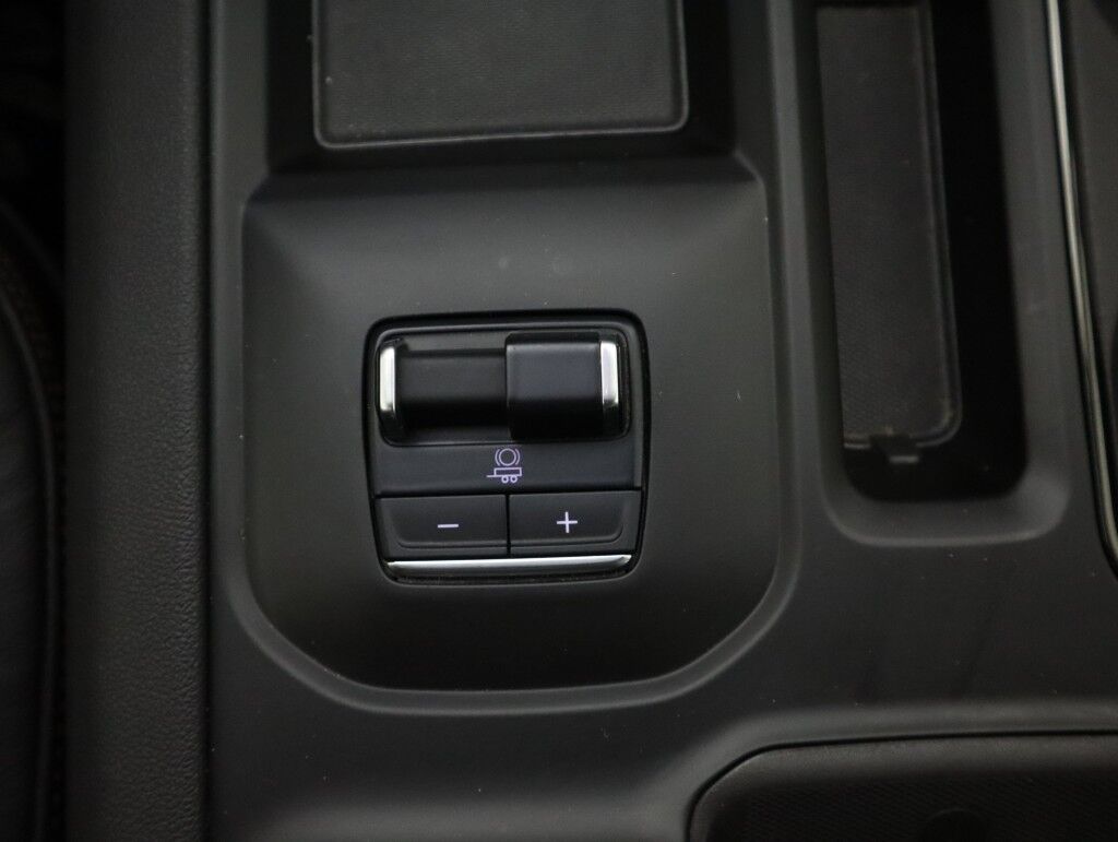 2024 GMC Sierra 3500HD AT4 4WD Crew Cab Duramax Diesel Maumee OH