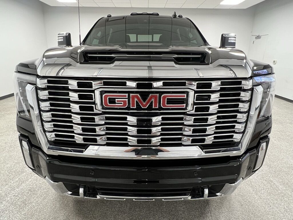 2024 GMC Sierra 3500HD Denali