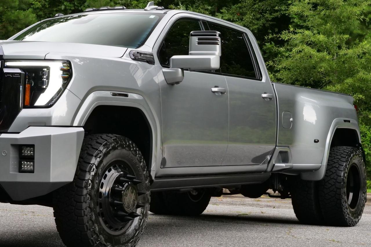 2024 GMC Sierra 3500HD Denali Ultimate 4X4 / FiveRTrucks Build / Turbo Diesel! Lincolnton NC