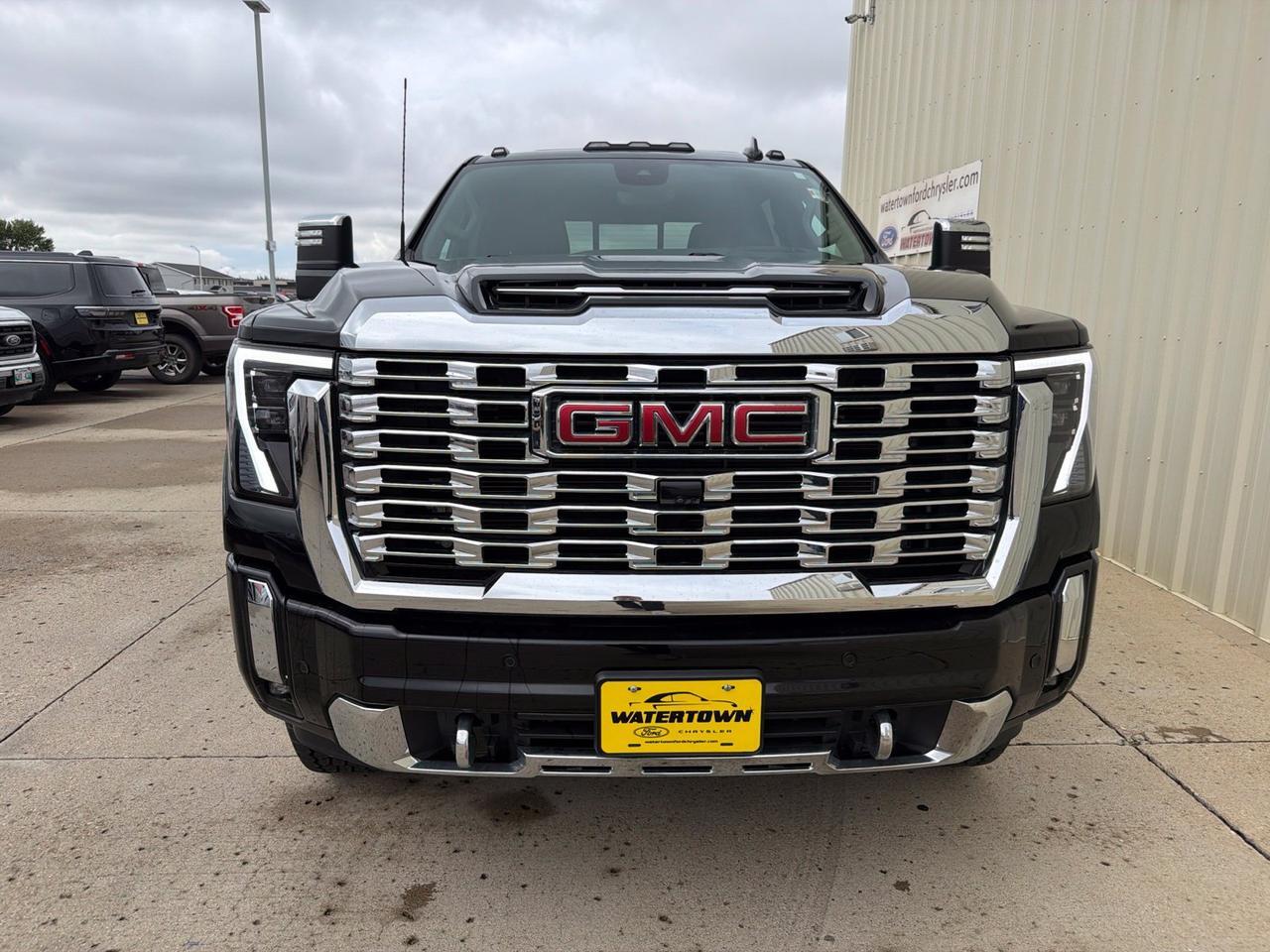 2024 GMC Sierra 3500HD Denali Watertown SD