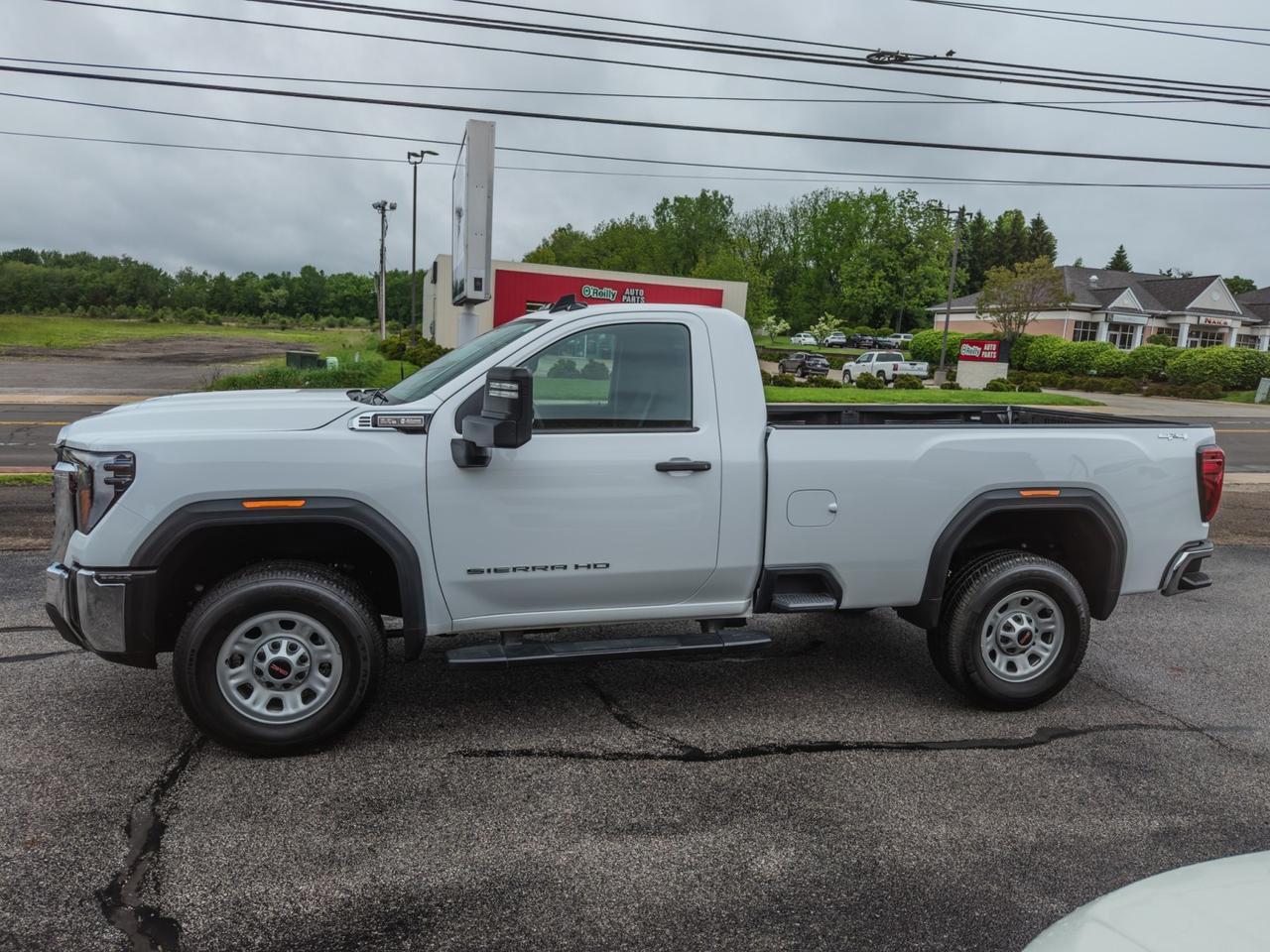 2024 GMC Sierra 3500HD Pro 4WD Tallmadge OH