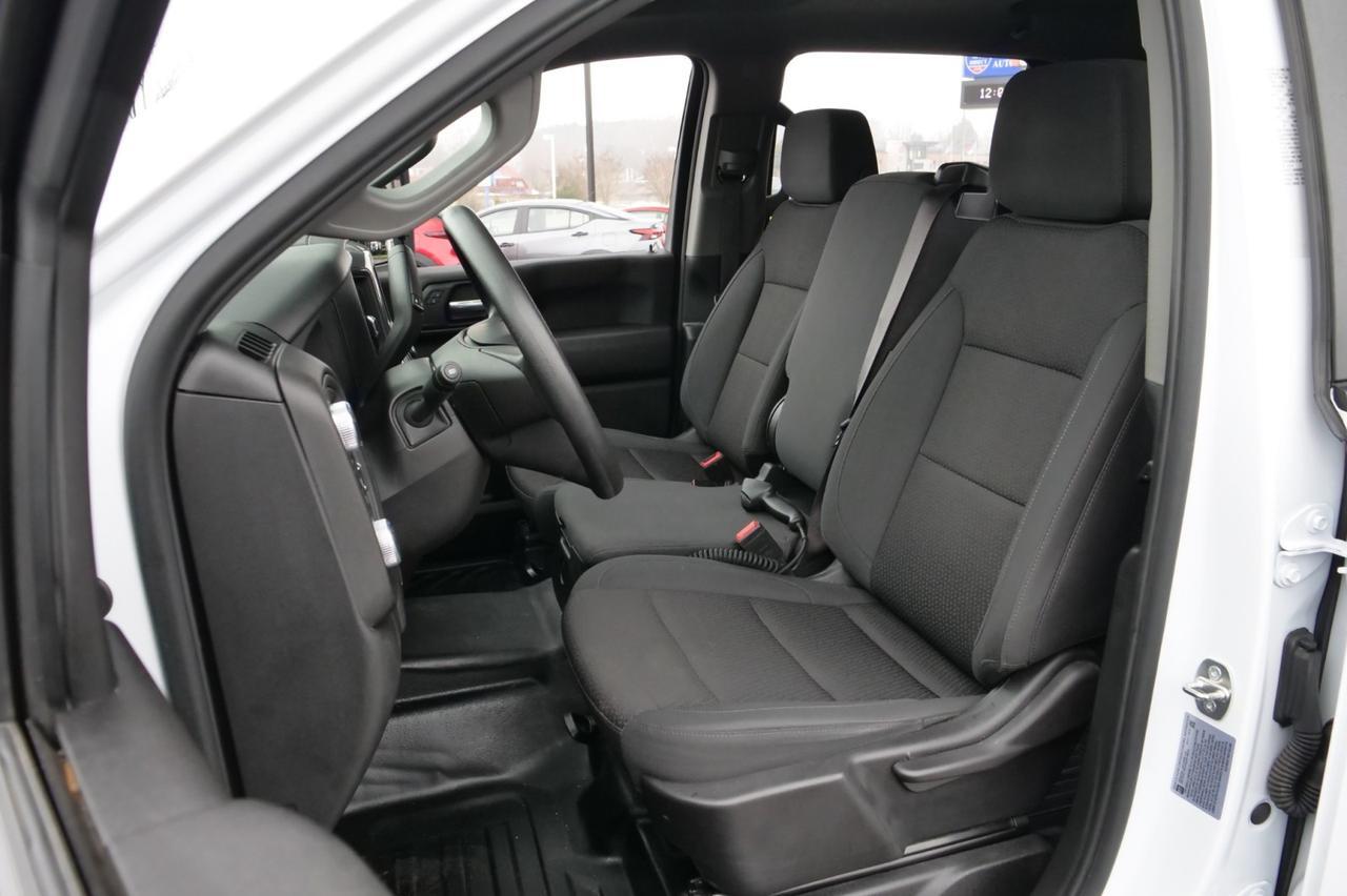 2024 GMC Sierra 3500HD Pro 4X4 / DRW / Dejana DynaPro Dump Bed / 6.6L V8! Lincolnton NC