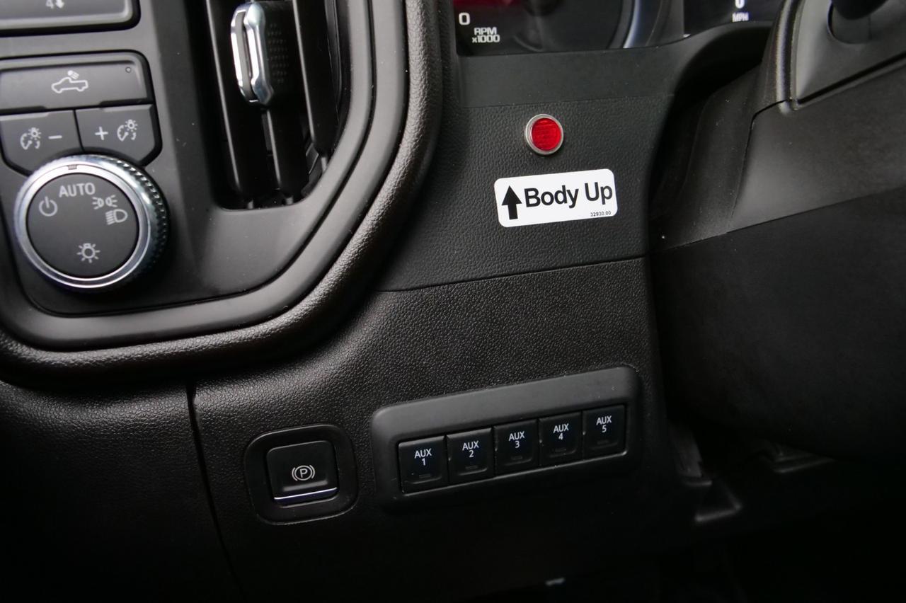 2024 GMC Sierra 3500HD Pro 4X4 / DRW / Dejana DynaPro Dump Bed / 6.6L V8! Lincolnton NC