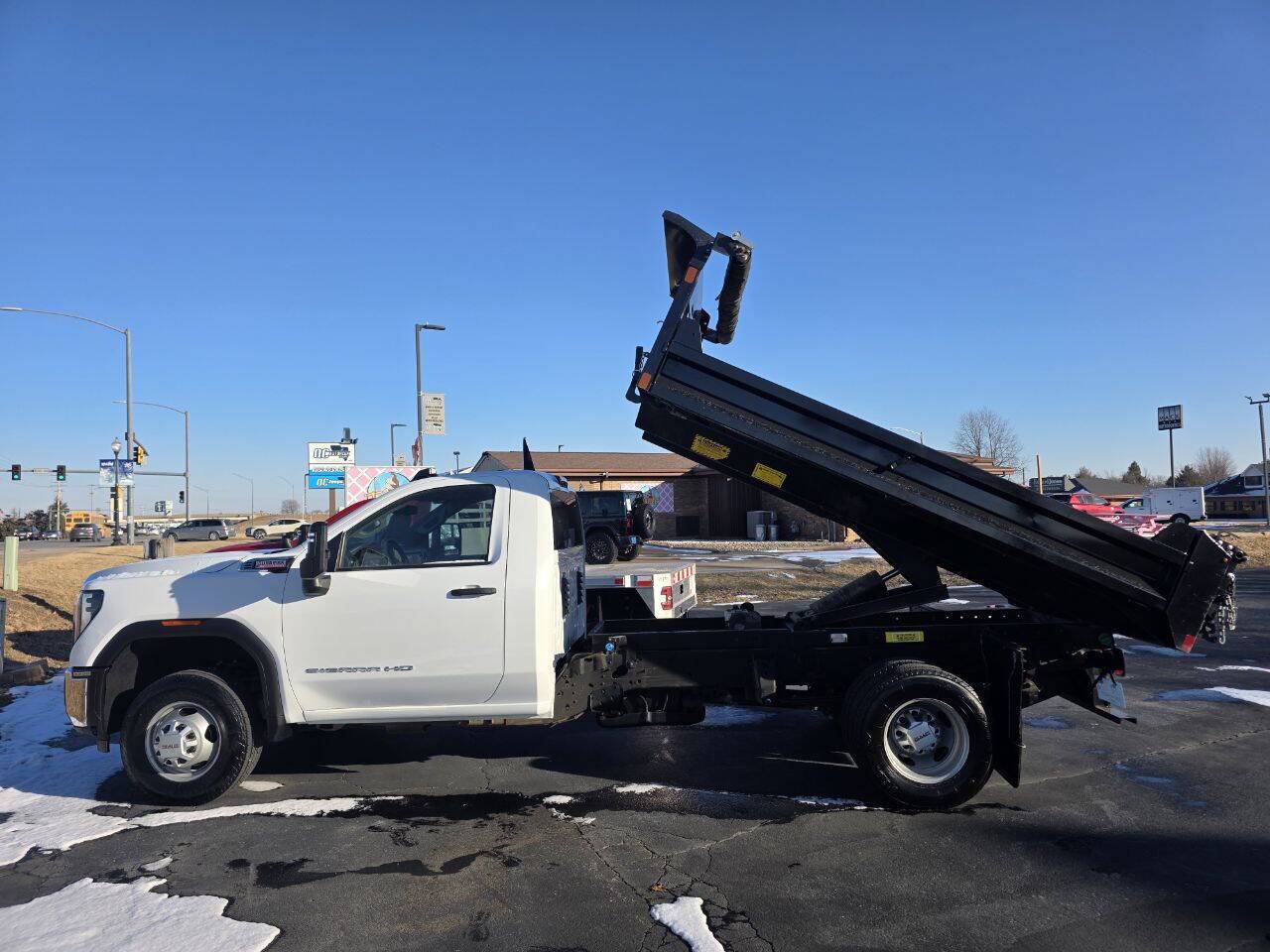 2024 GMC Sierra 3500 Chassis Cab Pro - Photo 15