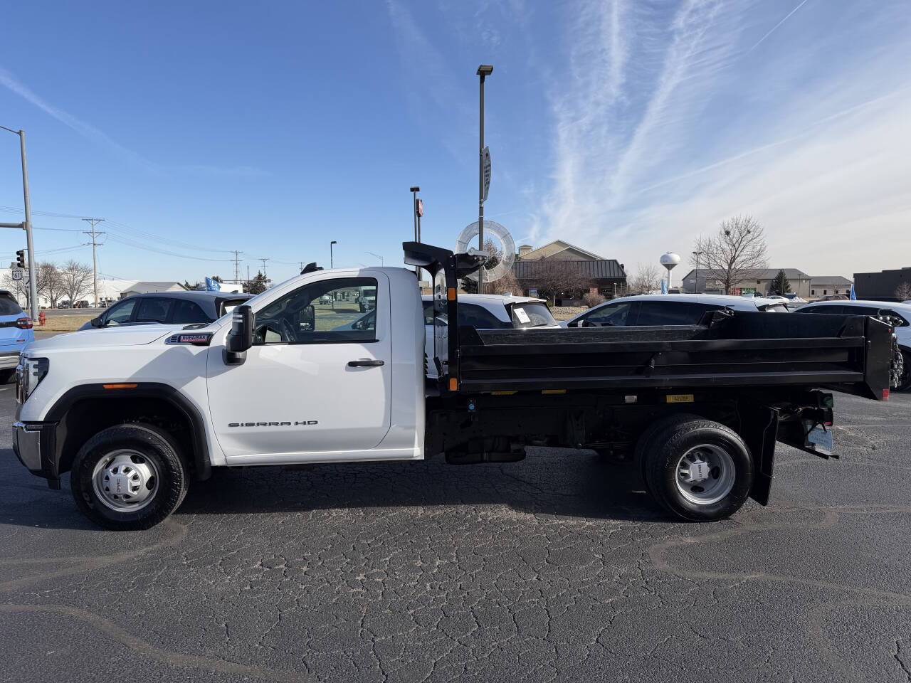 2024 GMC Sierra 3500HD Pro 4x4 2dr Regular Cab LB DRW Eldridge IA