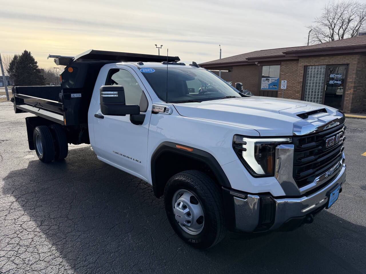 2024 GMC Sierra 3500HD Pro 4x4 2dr Regular Cab LB DRW Eldridge IA
