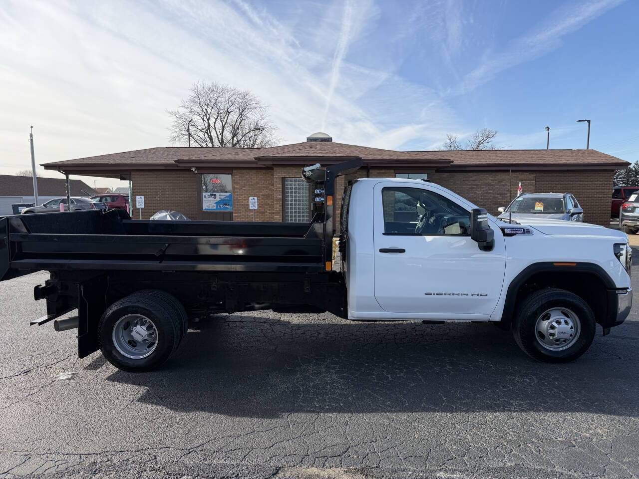 2024 GMC Sierra 3500 Chassis Cab Pro - Photo 9