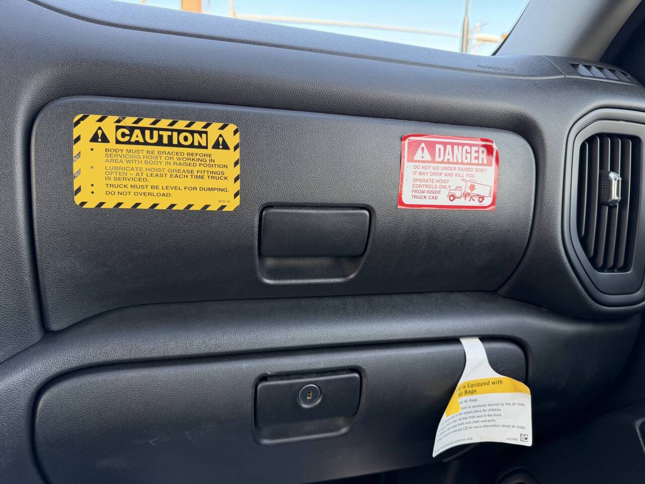 2024 GMC Sierra 3500HD Pro 4x4 2dr Regular Cab LB DRW Eldridge IA