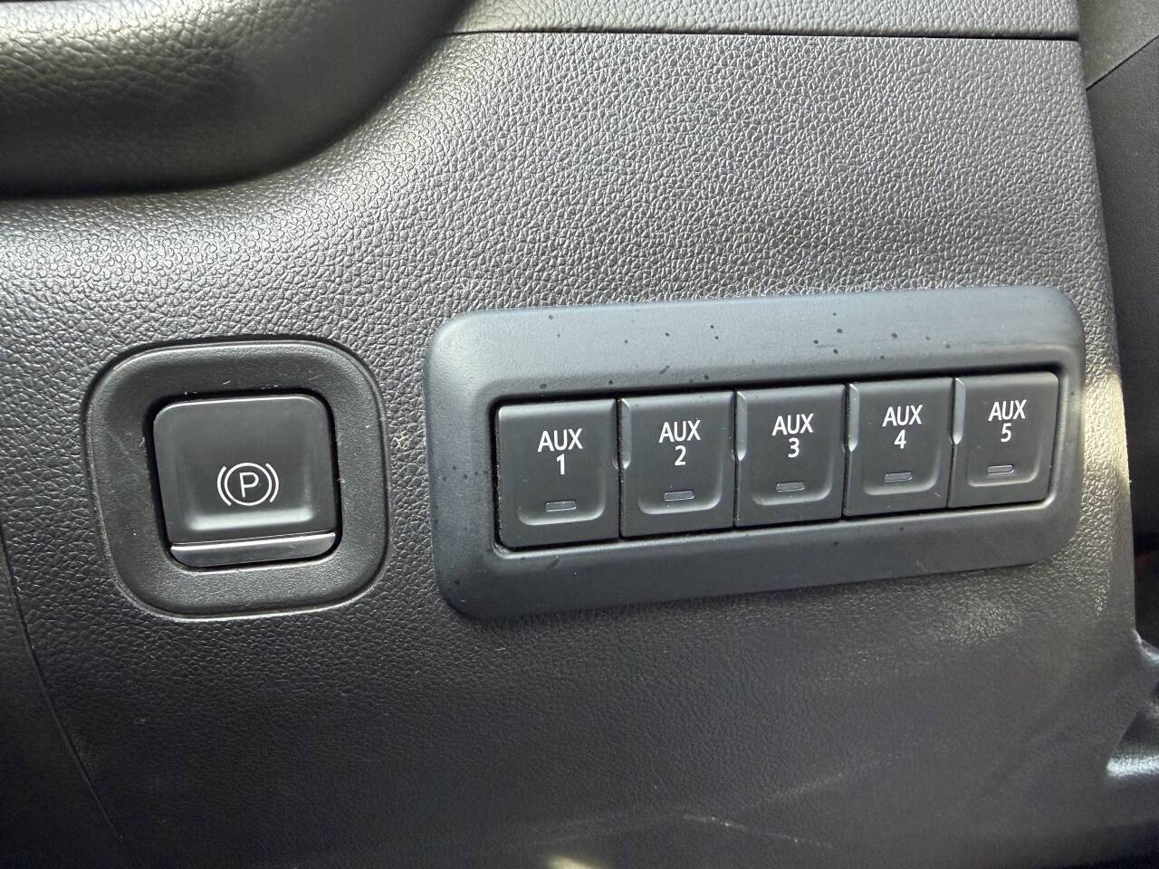 2024 GMC Sierra 3500HD Pro 4x4 2dr Regular Cab LB DRW Eldridge IA