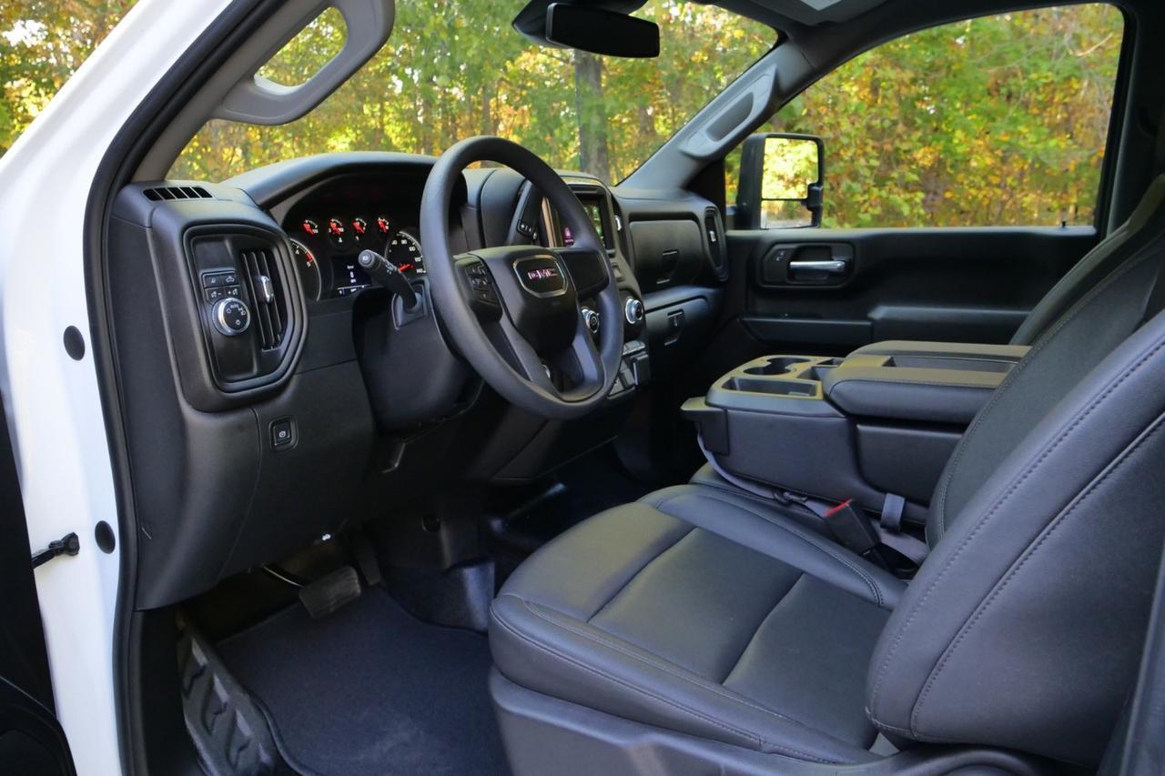 2024 GMC Sierra 3500HD Pro / Convenience Package / Duramax Diesel Lincolnton NC