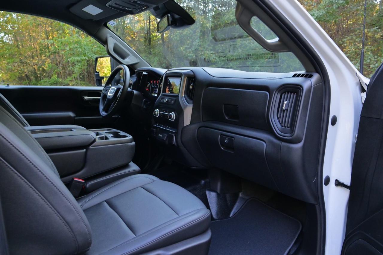 2024 GMC Sierra 3500HD Pro / Convenience Package / Duramax Diesel Lincolnton NC