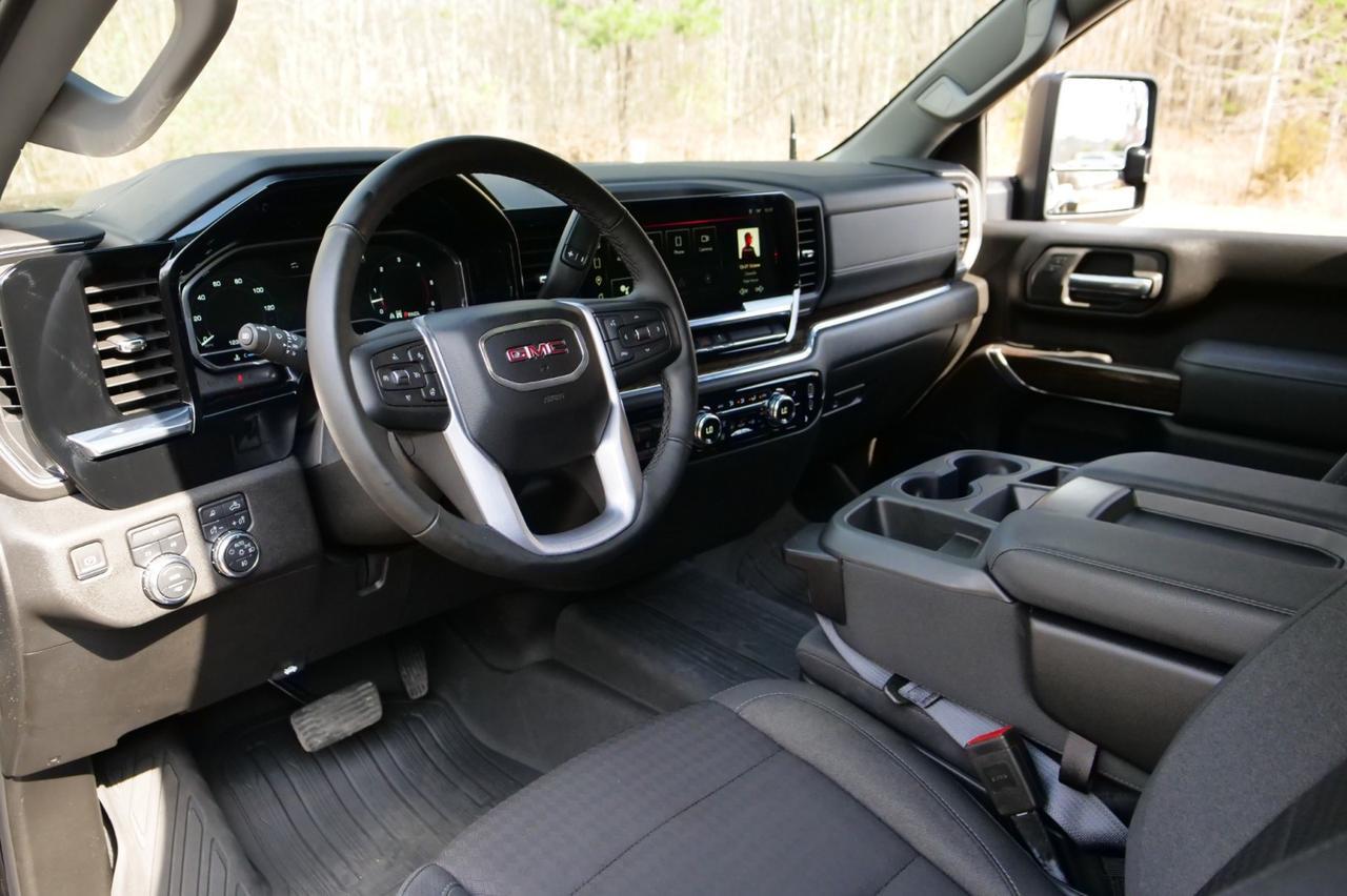 2024 GMC Sierra 3500HD SLE 4X4 / DRW / 6.6L Diesel / Allison / 5th Wheel! Lincolnton NC