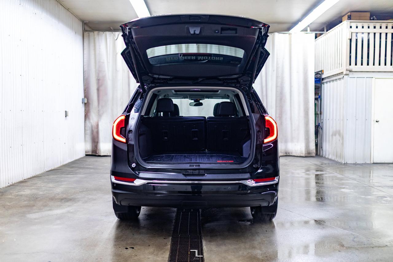 2024 GMC Terrain AWD Denali Leather Roof Nav BCam Red Deer AB