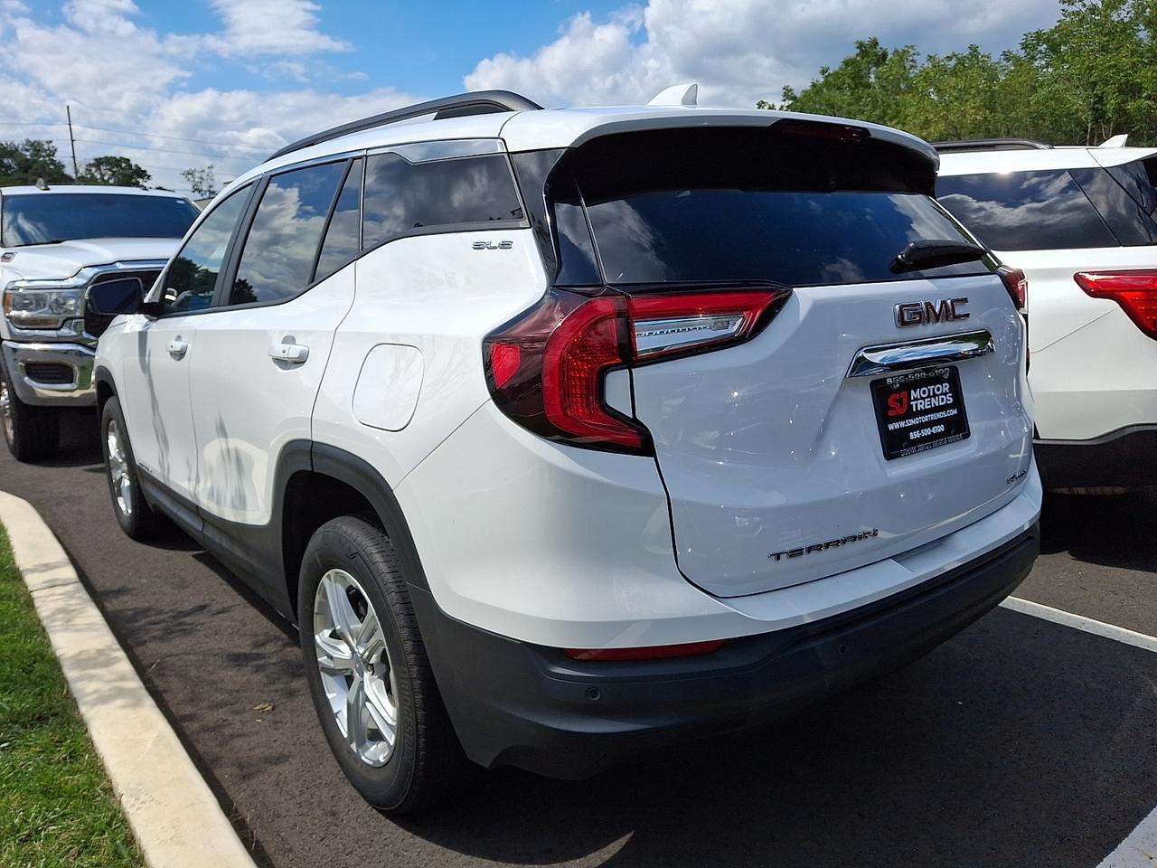 2024 GMC Terrain AWD SLE