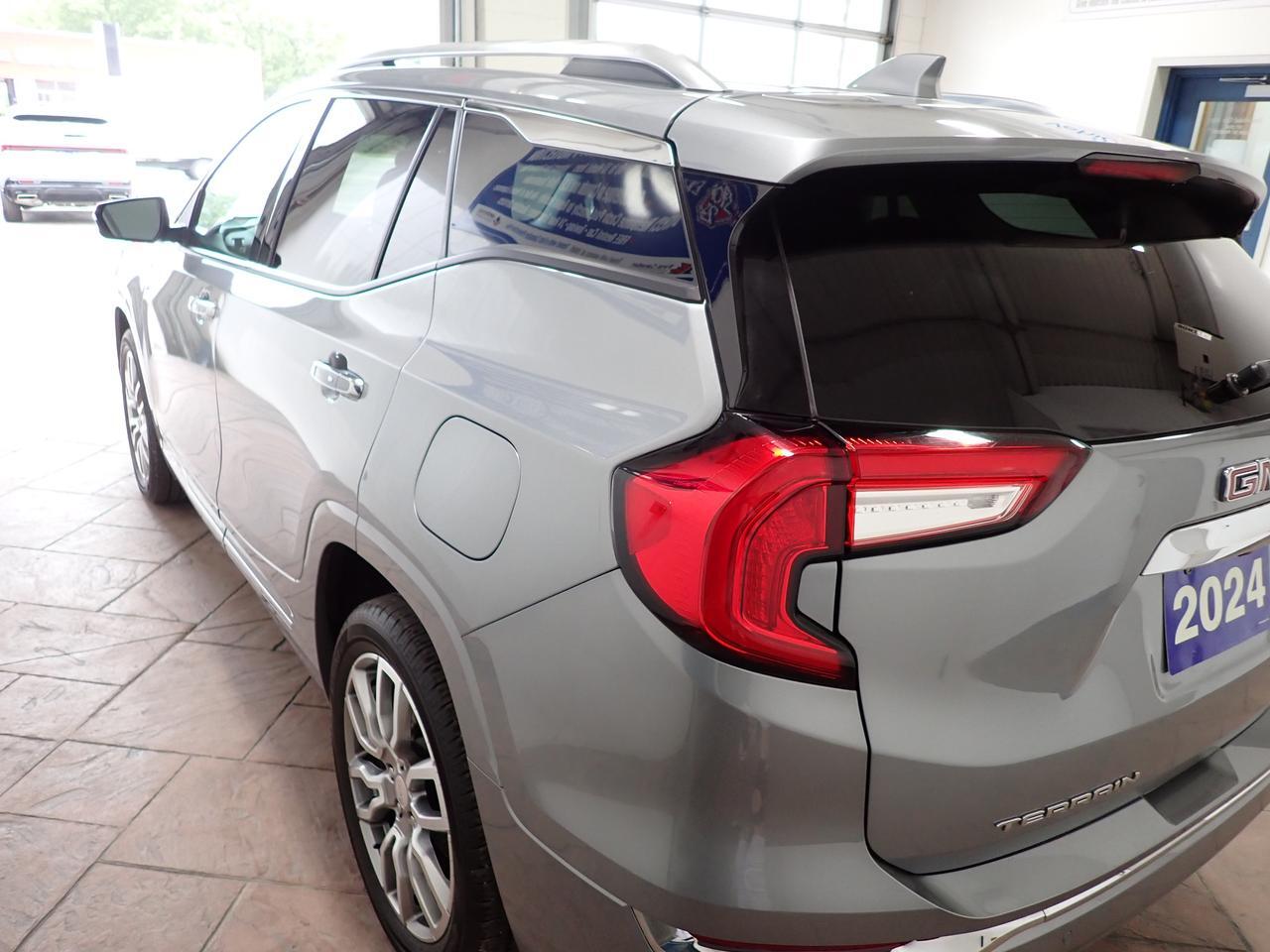 2024 GMC Terrain Denali AWD 4DR LEATHER NAVI SUNROOF Listowel ON