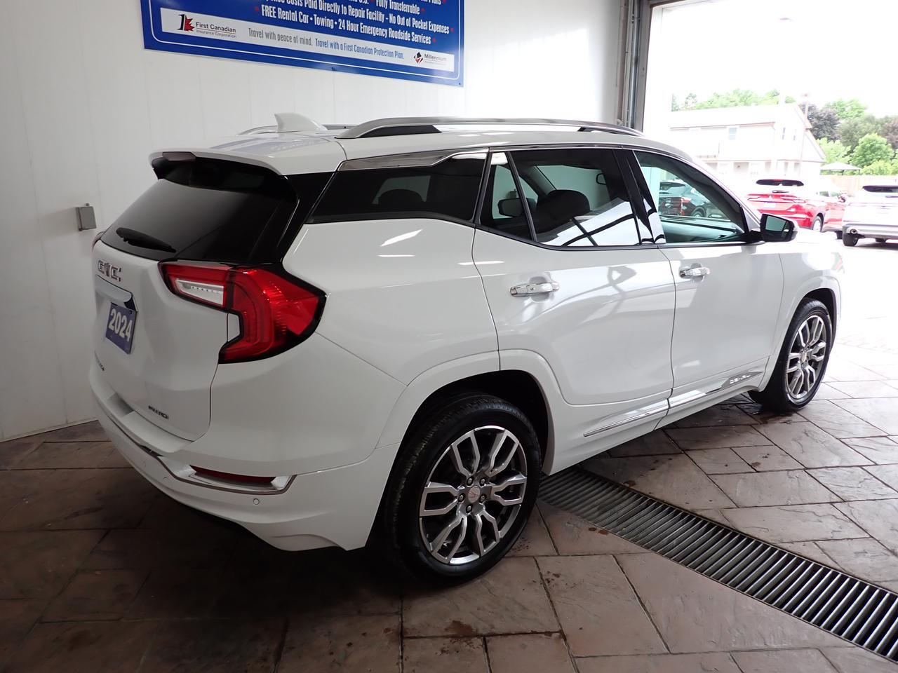 2024 GMC Terrain Denali AWD 4DR LEATHER SUNROOF Listowel ON