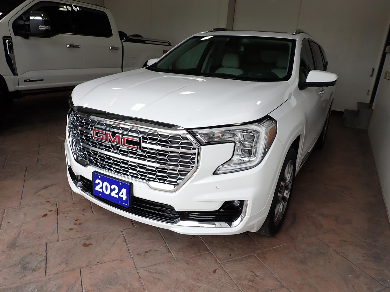2024 GMC Terrain Denali AWD 4DR LEATHER SUNROOF Listowel ON