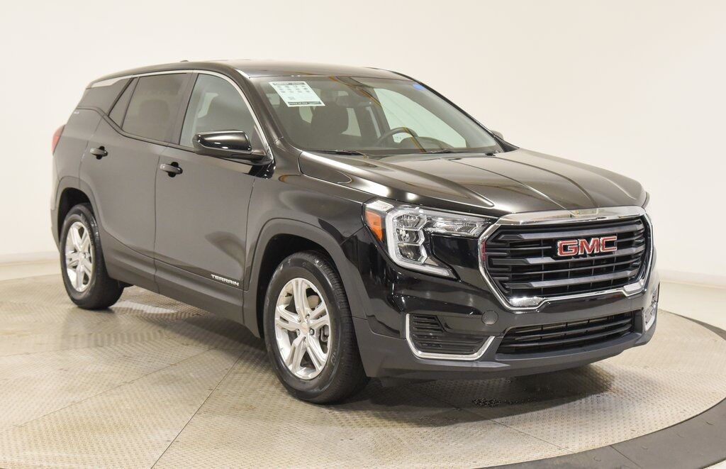 2024 GMC Terrain SLE Akron