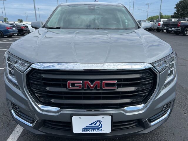 2024 GMC Terrain SLE Green Bay WI