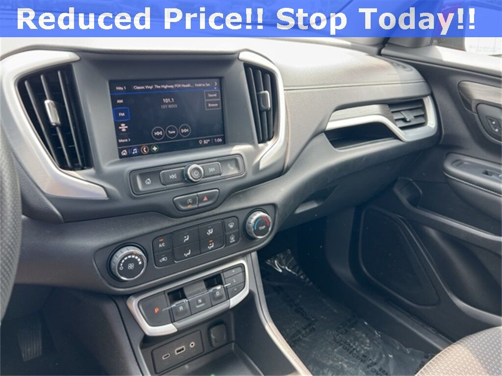 2024 GMC Terrain SLE Green Bay WI