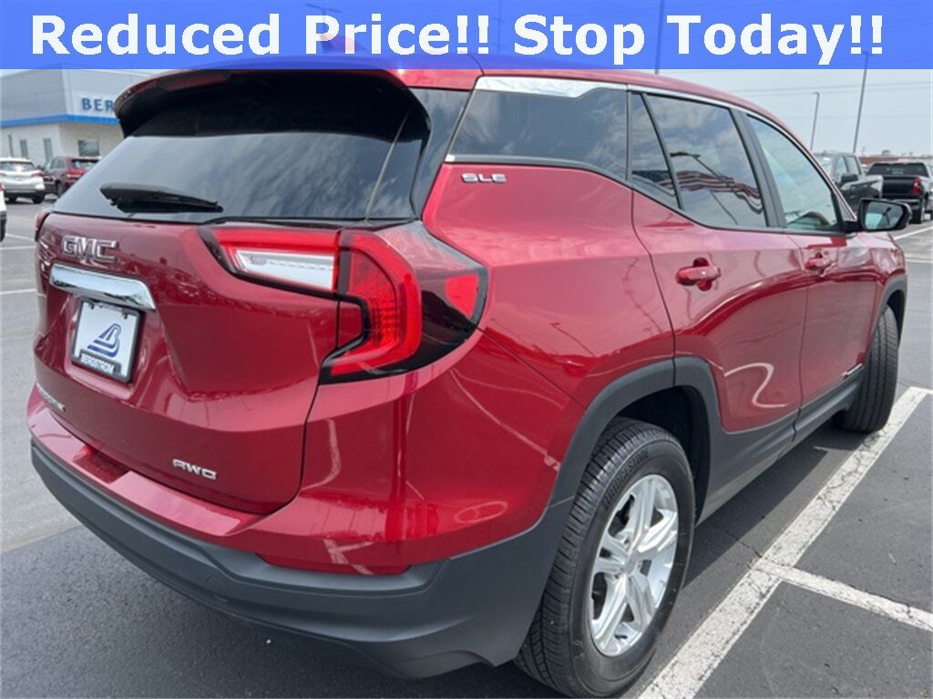 2024 GMC Terrain SLE Green Bay WI