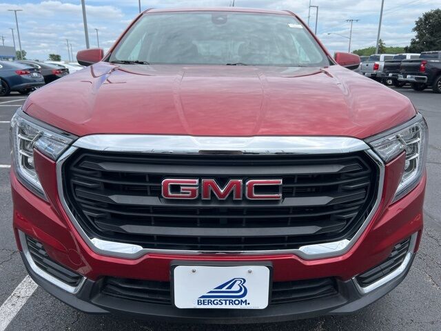 2024 GMC Terrain SLE Green Bay WI