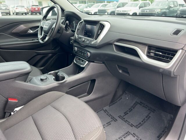 2024 GMC Terrain SLE Green Bay WI