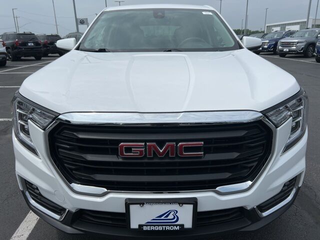 2024 GMC Terrain SLE Green Bay WI