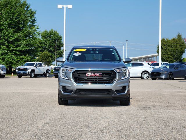 2024 GMC Terrain SLE Wilson NC