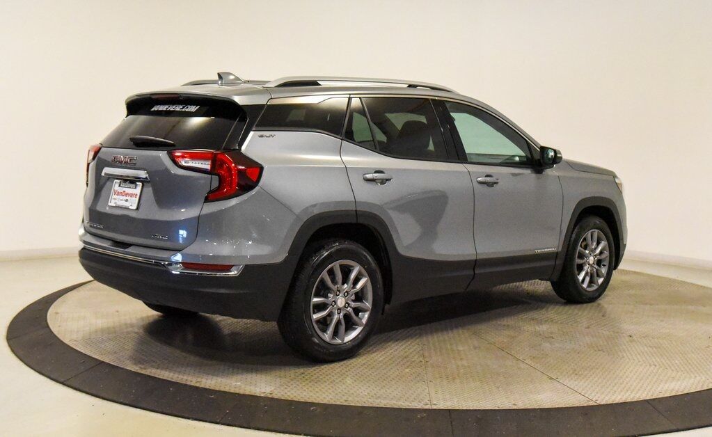 2024 GMC Terrain SLT Akron