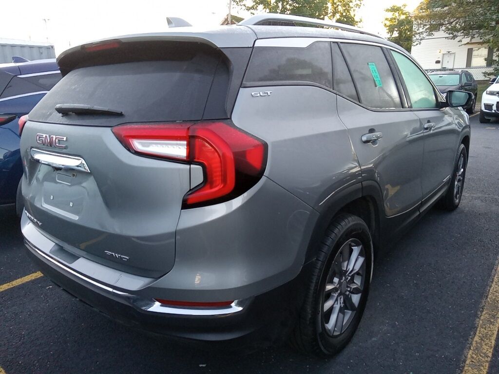 2024 GMC Terrain SLT Akron OH