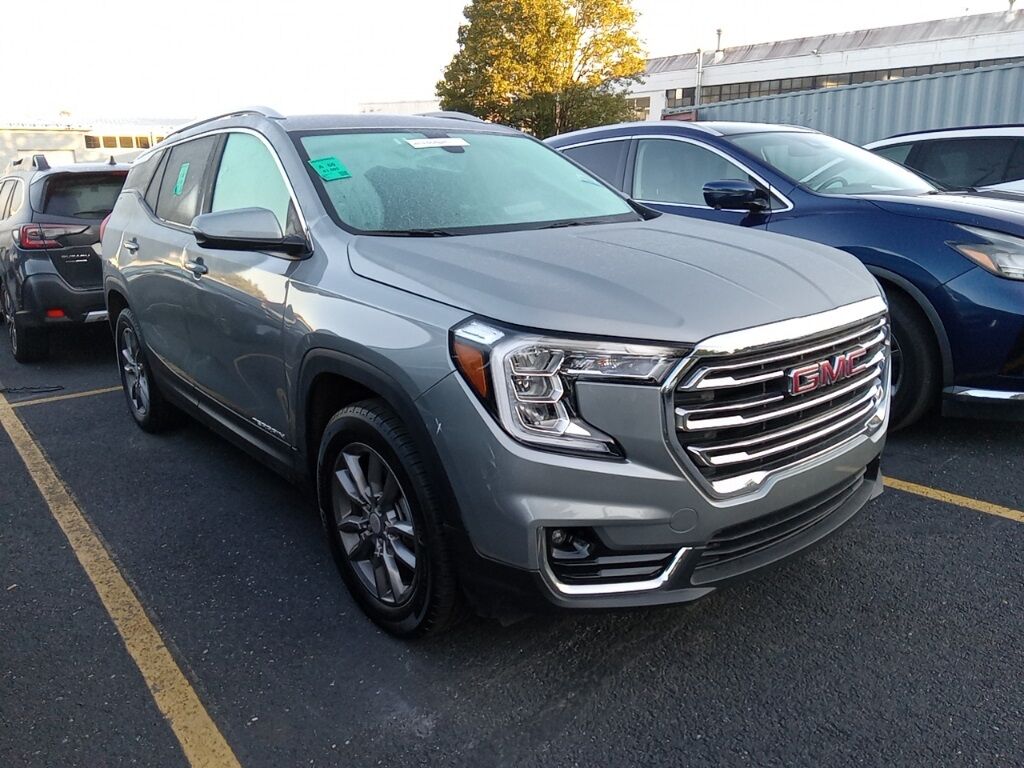 2024 GMC Terrain SLT Akron OH
