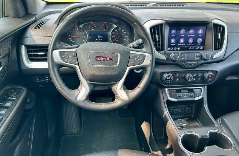 2024 GMC Terrain SLT Harper KS