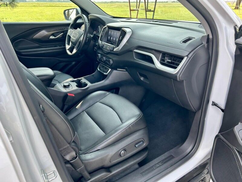 2024 GMC Terrain SLT Harper KS