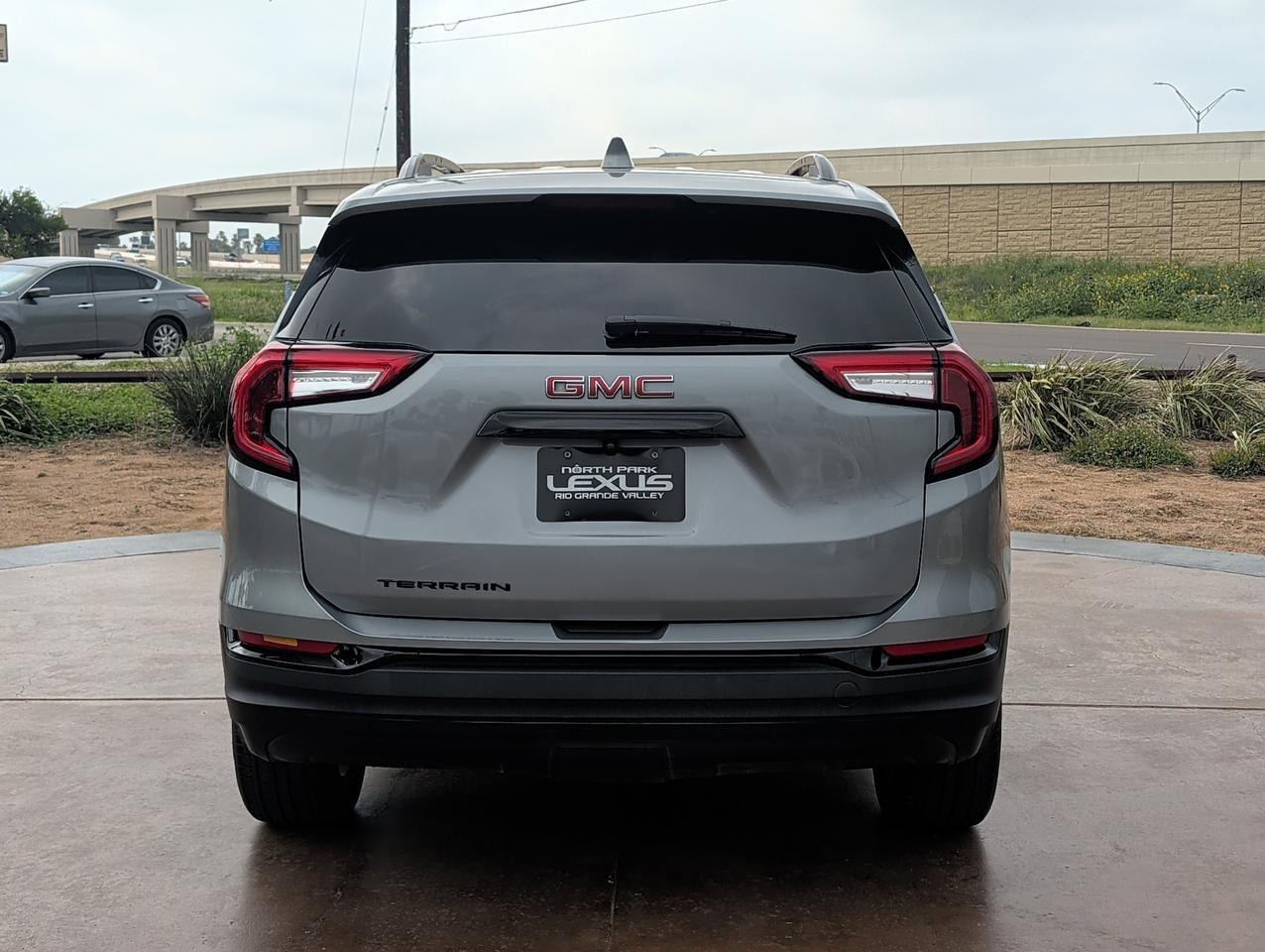 2024 GMC Terrain SLT