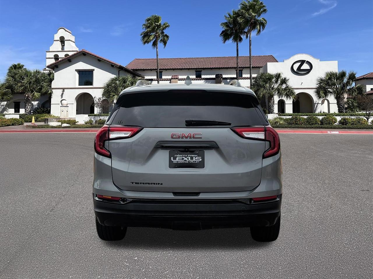 2024 GMC Terrain SLT