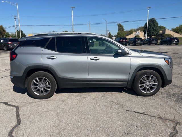 2024 GMC Terrain SLT Carbondale IL