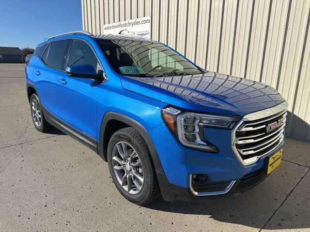 2024 GMC Terrain SLT Watertown SD