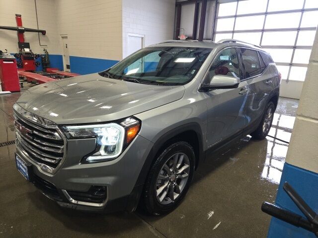 2024 GMC Terrain SLT West Burlington IA 2024 GMC Terrain SLT West Burlington IA
