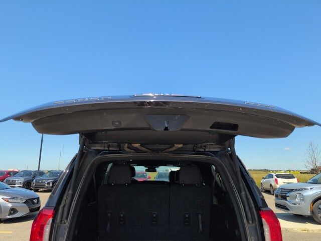 2024 GMC YUKON SLT Grande Prairie AB