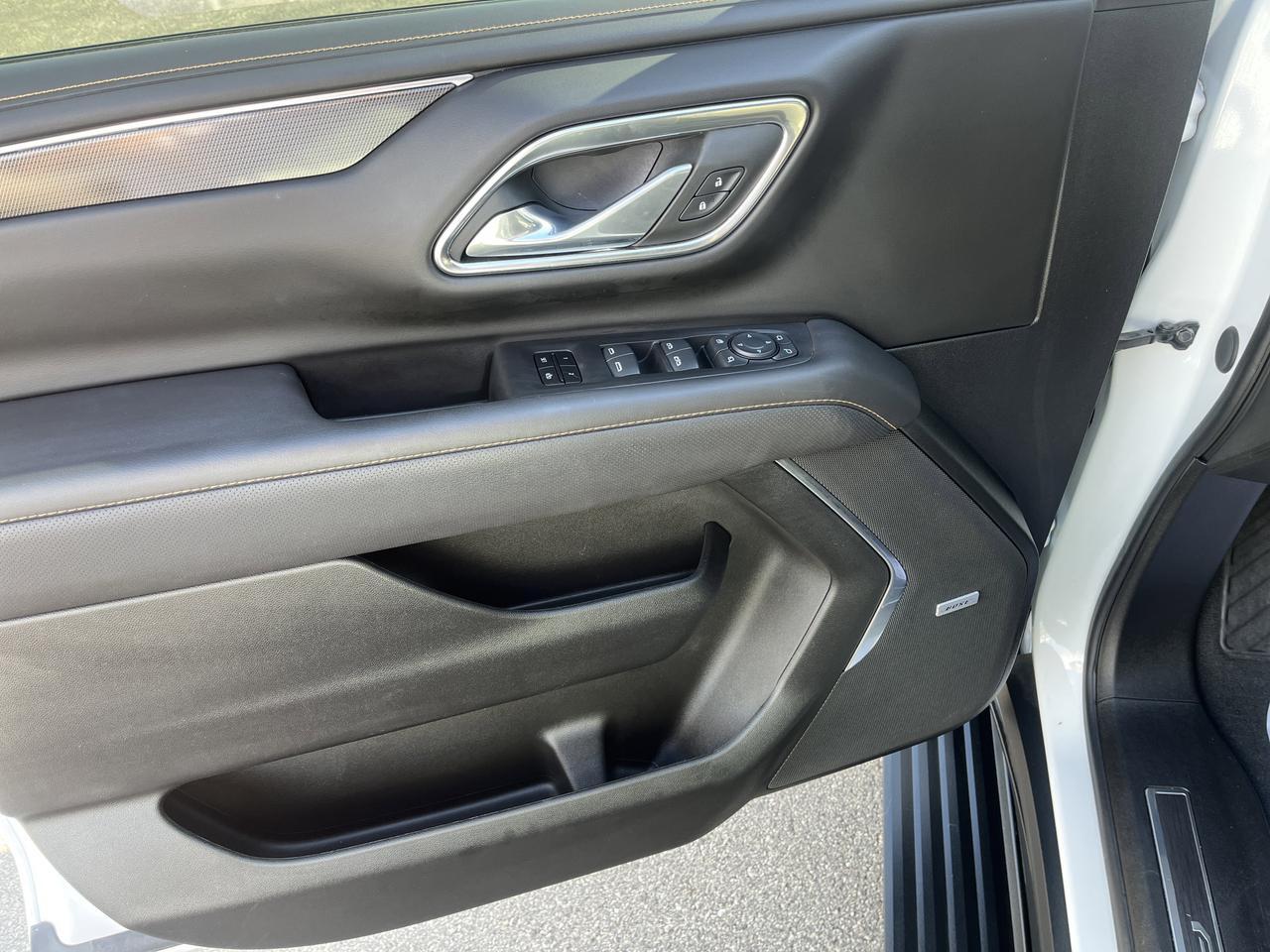 2024 GMC Yukon AT4 4WD 6.2L Premium+Pkg w/Sunroof PwrRetractSteps ColorHead-UpDisplay HD-SrrndVsn Saukville WI