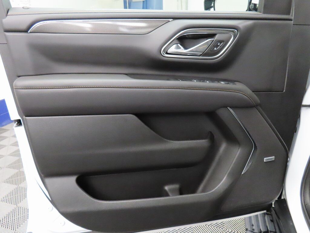 2024 GMC Yukon AT4 4WD 7 Passenger Fond du Lac WI