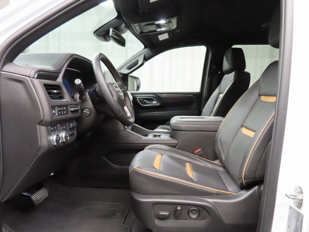 2024 GMC Yukon AT4 4WD 7 Passenger Fond du Lac WI