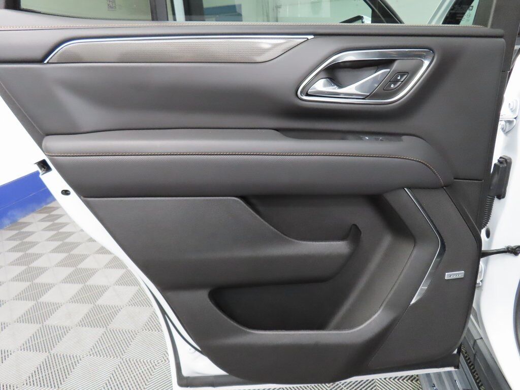 2024 GMC Yukon AT4 4WD 7 Passenger Fond du Lac WI