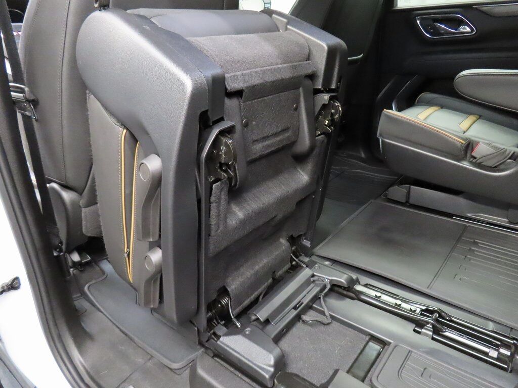 2024 GMC Yukon AT4 4WD 7 Passenger Fond du Lac WI