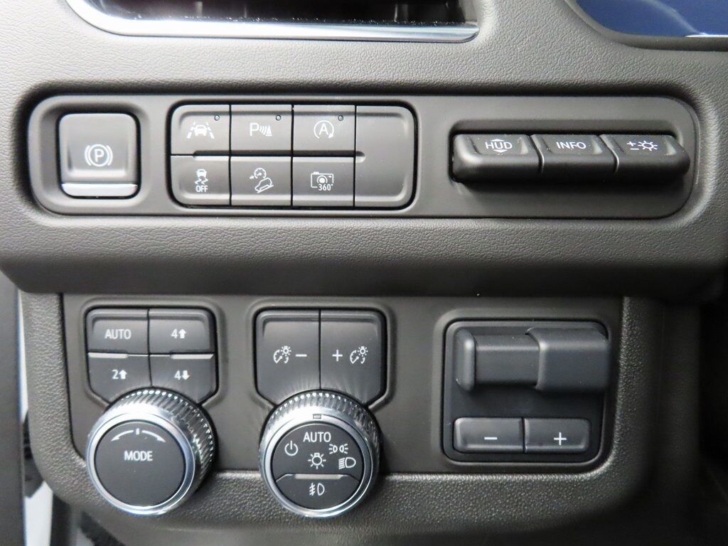 2024 GMC Yukon AT4 4WD 7 Passenger Fond du Lac WI