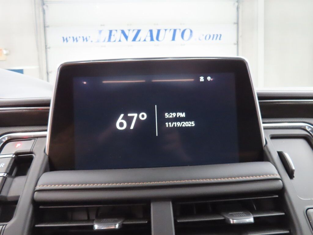 2024 GMC Yukon AT4 4WD 7 Passenger Fond du Lac WI