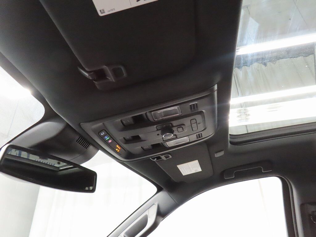 2024 GMC Yukon AT4 4WD 7 Passenger Fond du Lac WI