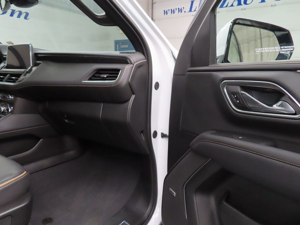 2024 GMC Yukon AT4 4WD 7 Passenger Fond du Lac WI